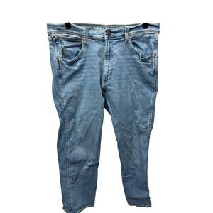 Wrangler Men’s relaxed fit Size 34X30 # K105